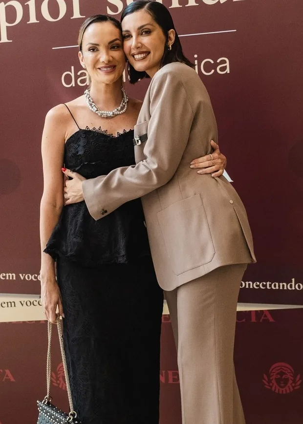 No backdrop do evento